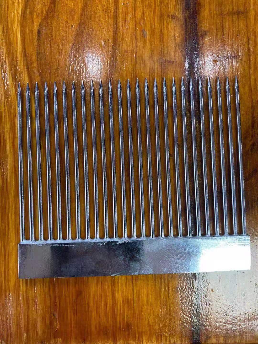 鋼筘，分絲梳